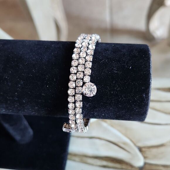 Necklace - Picture 5 of 6